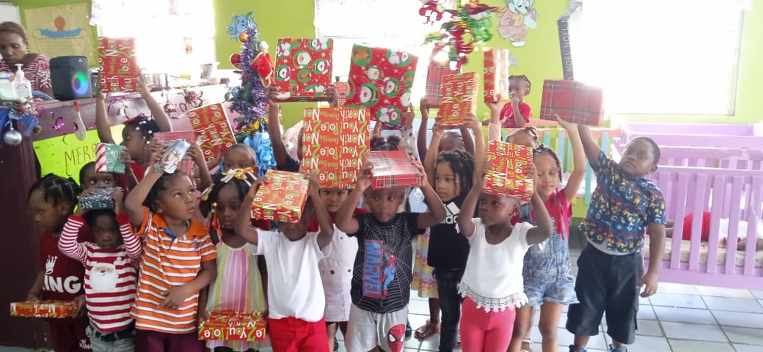 Sandals Foundation and Hasbro Gifts over 15,000 Toys for the Holidays!